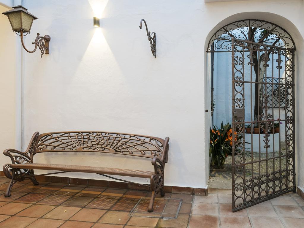 Selecta Apartments Los Venerables Seville Exterior photo