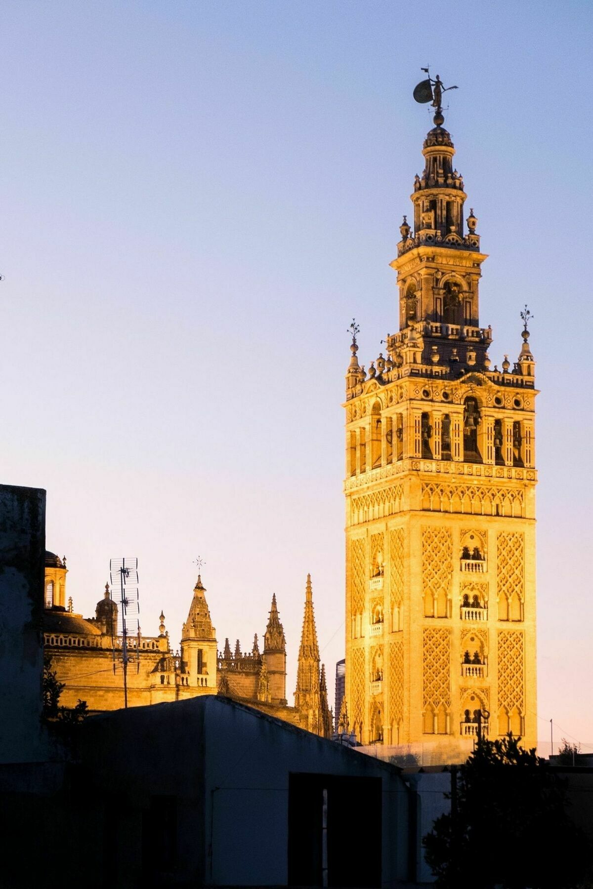 Selecta Apartments Los Venerables Seville Exterior photo